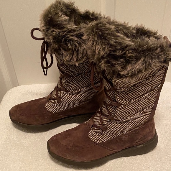 Sketchers Brown Faux Fur-Lined Winter Boots…size 10 - Picture 1 of 6